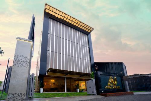 Alappuzha Hotel | AJ Palace