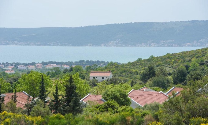 Rudine Apartment | Aket Apartment