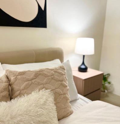 Ugong Apartment | Akkomo Staycation