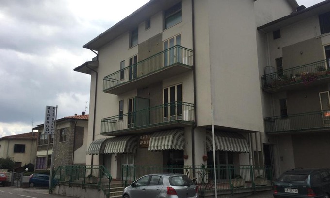 Sansepolcro Hotel | Albergo Ristorante Taverna dalla "Lisina"