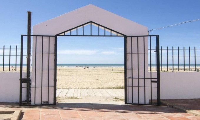 Punta Umbria Hostel | Albergue Inturjoven Punta Umbria - Hostel
