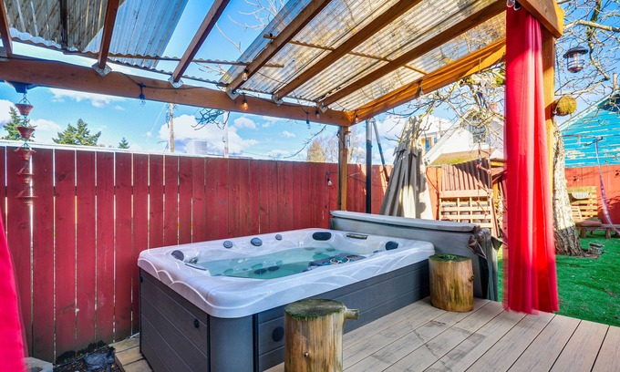 Alberta House | Alberta Arts District Home w/Private Hot Tub!
