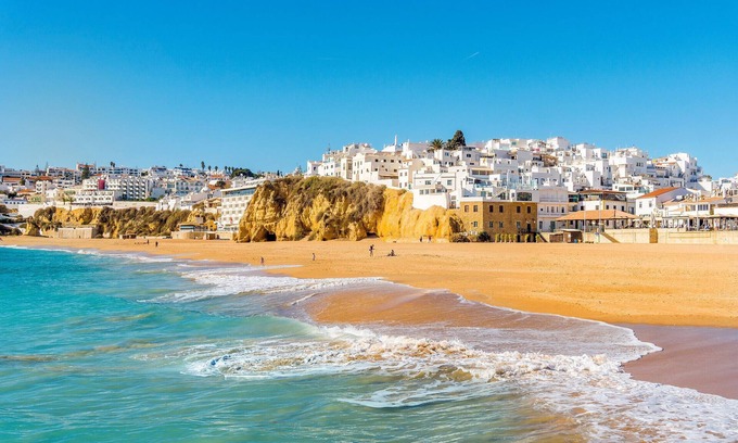 Salgados Apartment | Albufeira Salgados Beach 4 by Homing