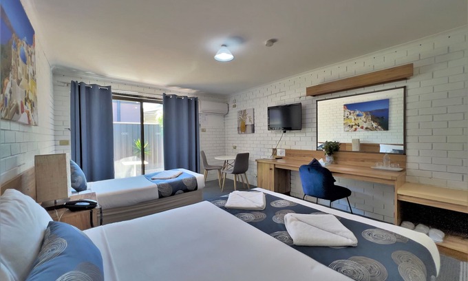 Albury Hotel | Albury Garden Court Motel