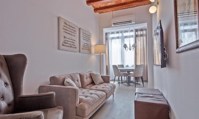 Sant Antoni Apartment | Alcam Books