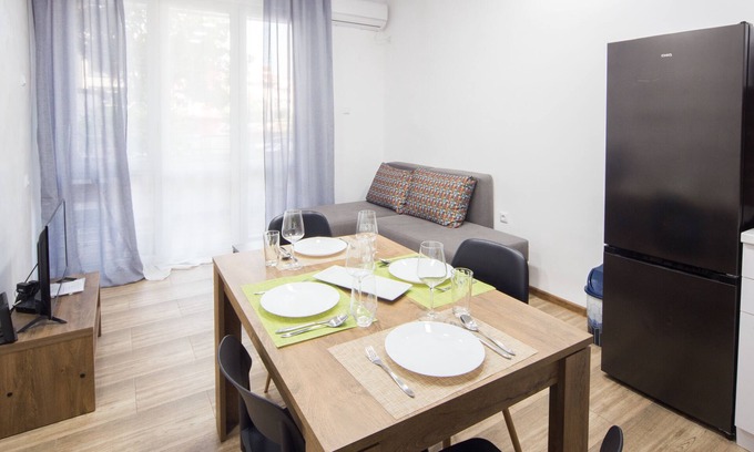 Burgas Center Apartment | Aleks Sunrise- Top Center ,Sea Garden