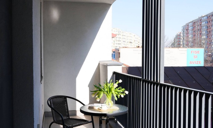 Sector 2 Apartment | Alesia