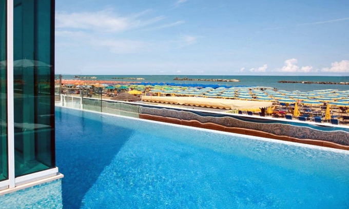 Pesaro Hotel | Alexander Museum Palace Hotel