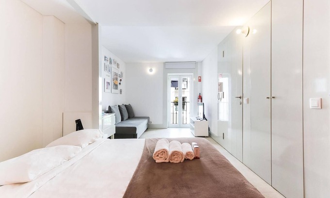 Santo Estevao Apartment | Alfama Modern Loft by Homing