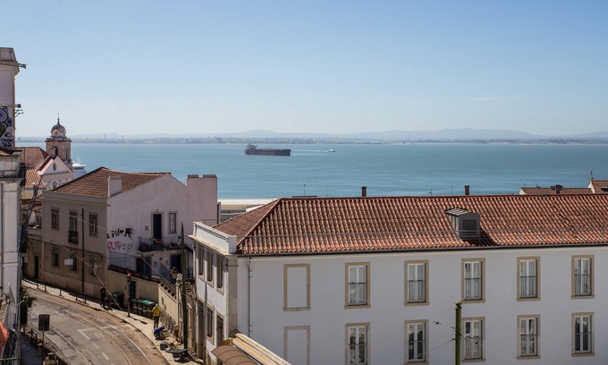 Santo Estevao Apartment | Alfama River View Tailor Made Flat