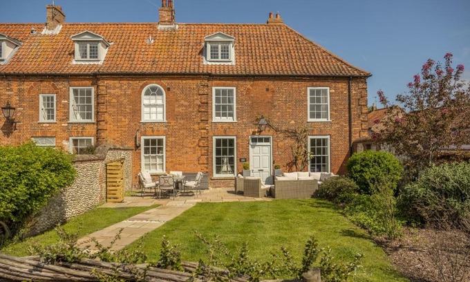 Burnham Market House | Alice House