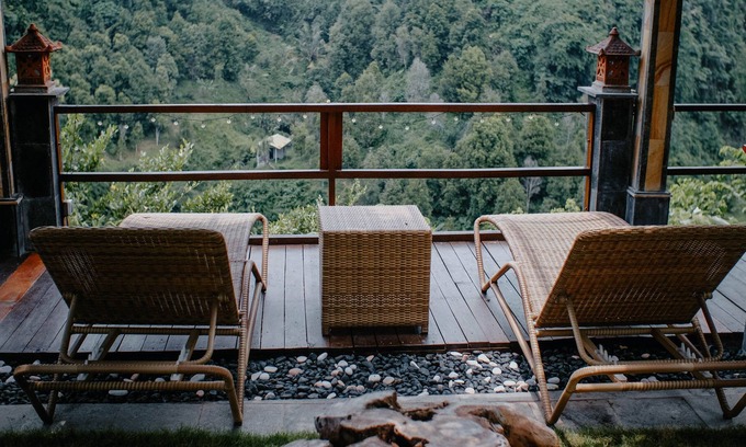Sukasada Bed & Breakfast | Aling-Aling Waterfall North Bali