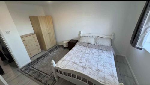 Becontree House | Alishii home