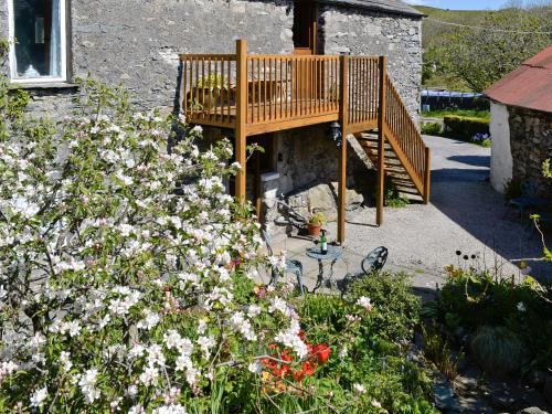 Lowick House | Allt Maen - E3266