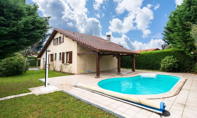 Sainte-Eulalie-en-Born House | Alluring holiday home in Ste-Eulalie en Born with pool
