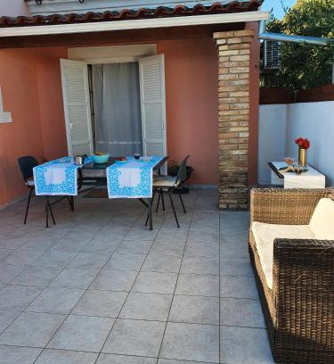 Almiros Beach Apartment | ALMIROS FAMILY STUDIO No5