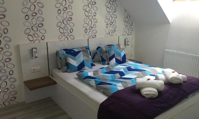 Sarvar Apartment | ALOE Apartman