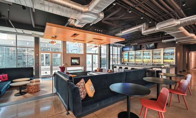 North Charleston Hotel | Aloft Charleston Airport & Convention Center
