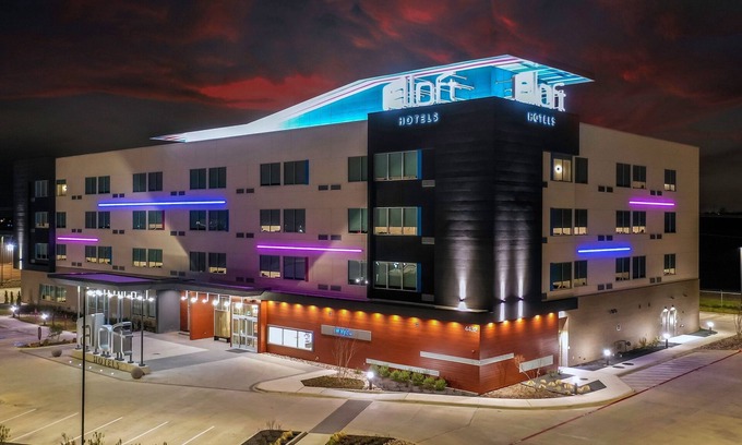 South Arlington Hotel | Aloft Dallas Arlington South