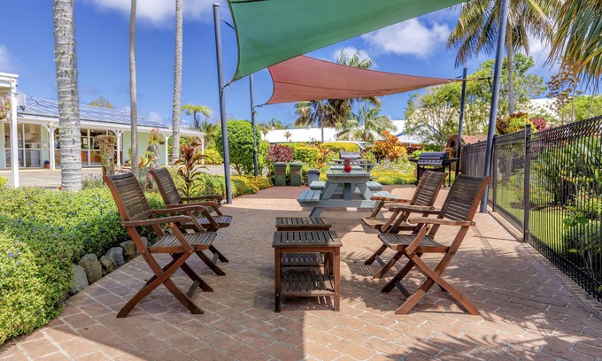 Burnt Pine Apartment | Aloha Apartments