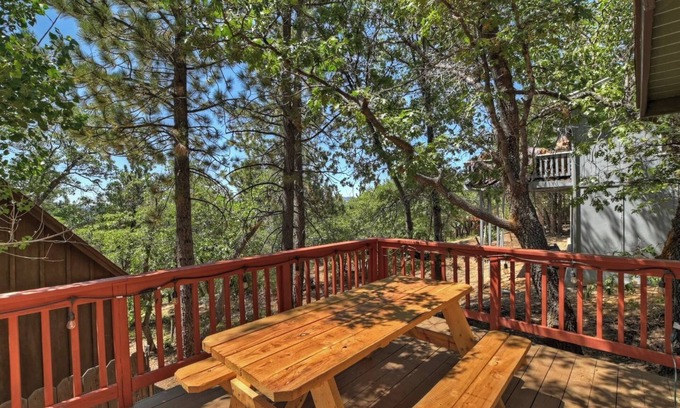 Upper Moonridge Cabin | Alpine A-frame Tranquil Retreat in Big Bear Lake!