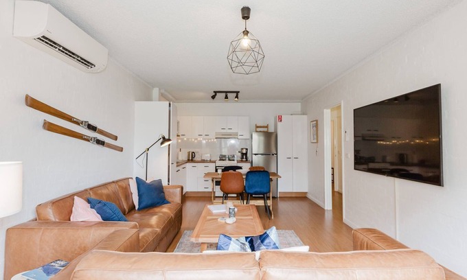 Jindabyne Apartment | Alpine Mountain View - 24/13-15 Kirwan Close