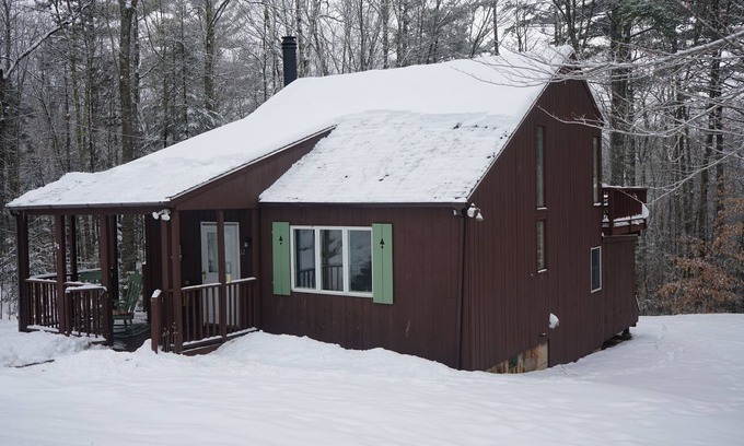 Campton House | Alpine Retreat 1000' from amenities
