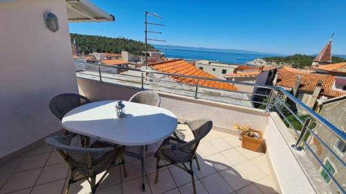 Vrpolje House | Altea holidey home with Jacuzzi and free parking