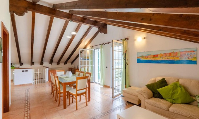 San Lorenzo della Costa Apartment | ALTIDO San Massimo apartments