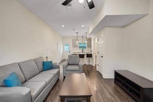Clarksville Apartment | Alto M5 Marvelous 2bd,25bth Wpool Acc