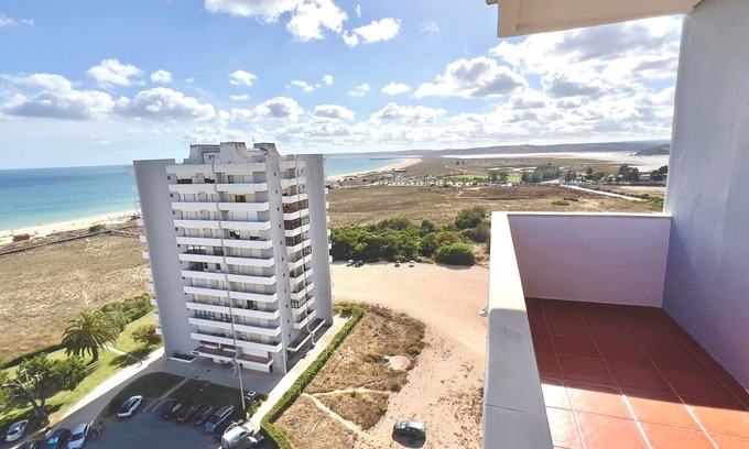 Torralta Apartment | ALVOR SEVEN 11 - Sea View Studio Apartment – Alvor Beach