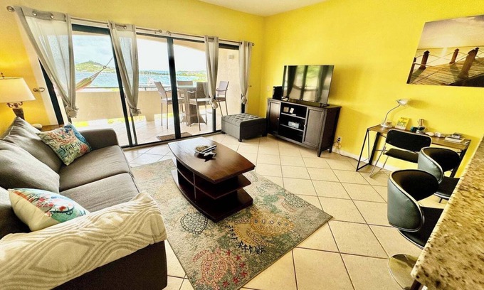 Red Hook Condo | Amazing View: 1 Bed/1 Bath Villa on Red Hook strip