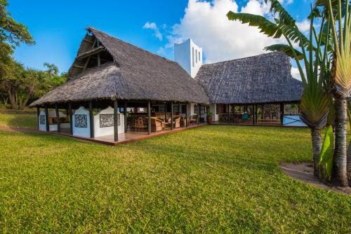 Kutani Resort | Amani Beach Resort