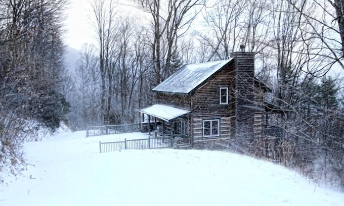 Banner Elk Cabin | Amazing 3-Story Log Cabin w/Jacuzzi, Loft, Pool & Ping Pong Table/Wi-Fi Sleep 10