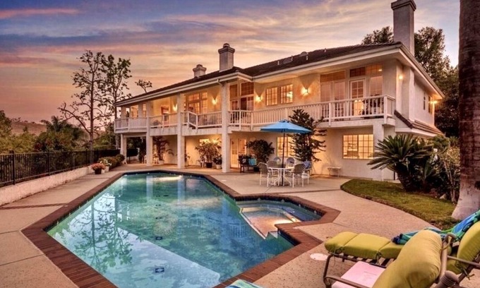 Fallbrook House | Amazing 3600sf Fallbrook San Diego Retreat near Golfing,Wineries,Wedding Venues