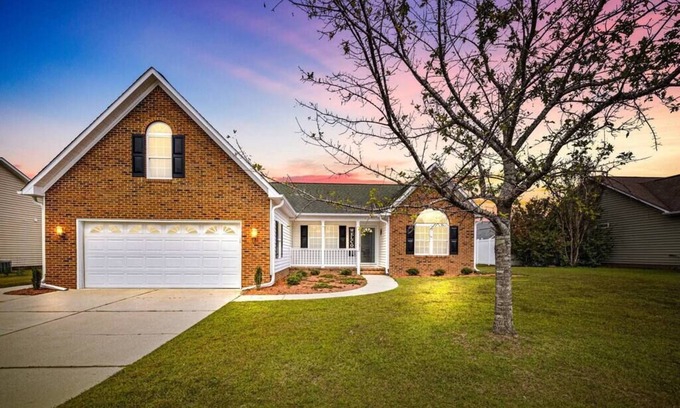 New Bern House | Amazing 4 Bedroom Home Mins to Downtown New Bern