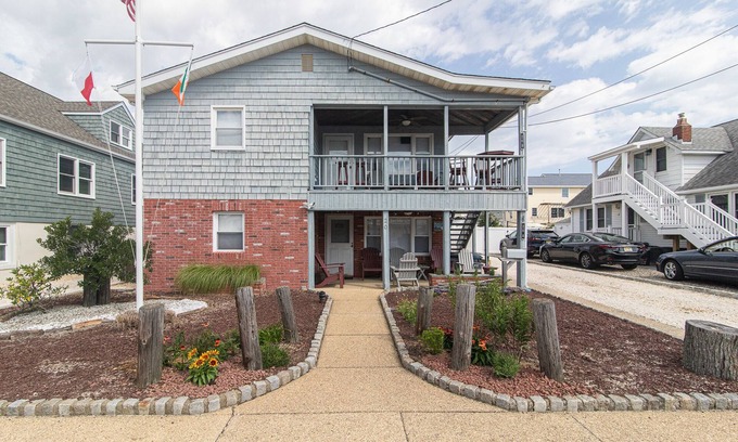 Ortley Beach House | Amazing 4 bedroom stay, 4 houses from the beach!