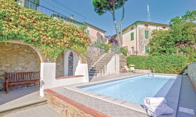 Pedona Apartment | Amazing apartment in Camaiore with WiFi