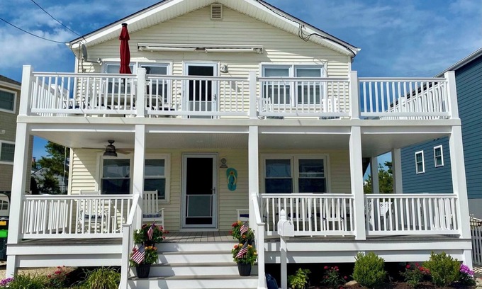 Surf City House | Amazing bayside home in Surf City- 2nd floor, steps to the bay, great views!