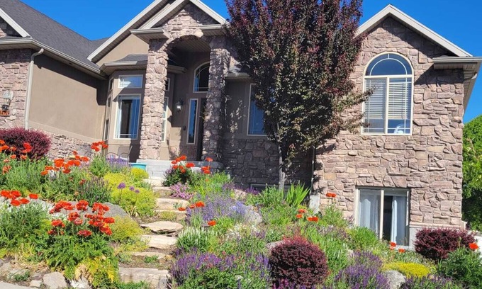 Herriman House | Amazing Grace. Amazing views in Grace's house.