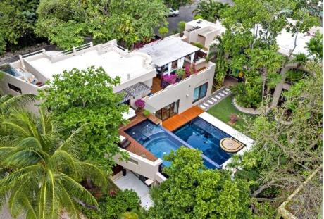 Playacar Beach Villa | Amazing Hacienda for 14 guests! Steps to the beach!