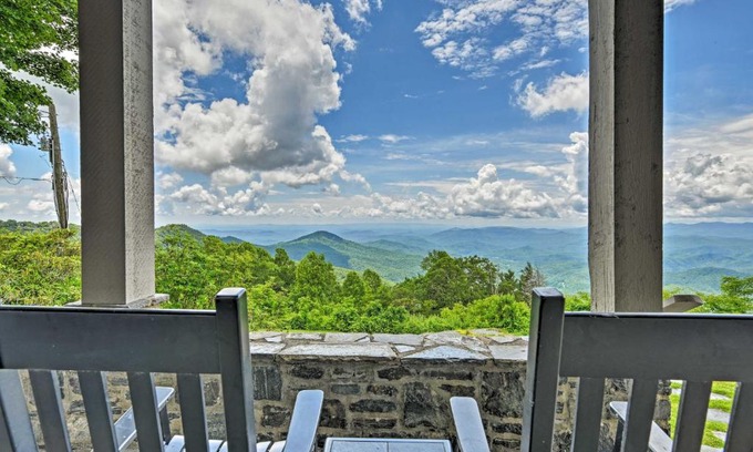 Blowing Rock House | Amazing Historic Home with Stunning Mountain Views!
