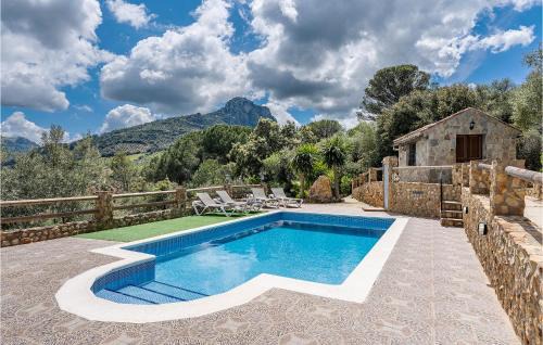 El Gastor House | Amazing Home In El Gastor