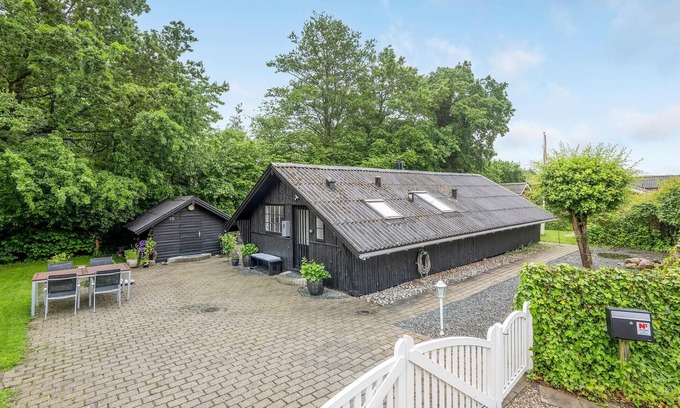 Kelstrup Strand House | Amazing home in Haderslev with WiFi