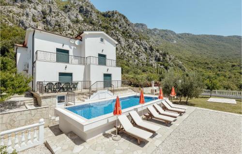Sasovici House | Amazing Home In Herceg Novi With Wifi