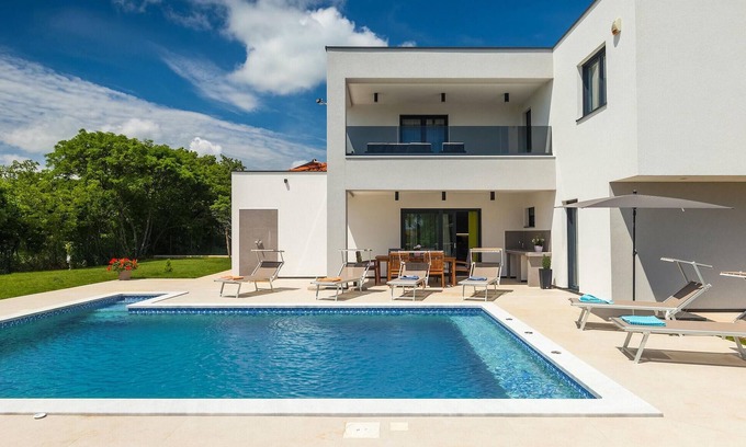 Marcana House | Amazing home in Marcana with sauna