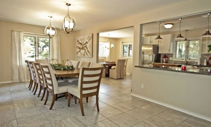North Newport News House | Amazing Lakefront Beauty—Long term renters are welcome!