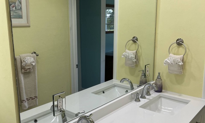 Lake Park House | Amazing Location! Old Florida Charm