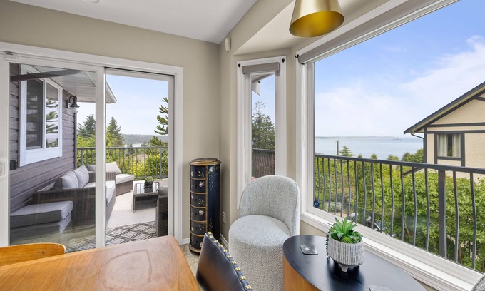 Colwood House | Amazing Ocean Views, Hot Tub, Sleeps 10!