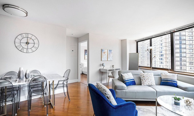 Upper East Side Apartment | Amazing UES Luxury 2 Bed w/Gym, Pool,Laundry #6161